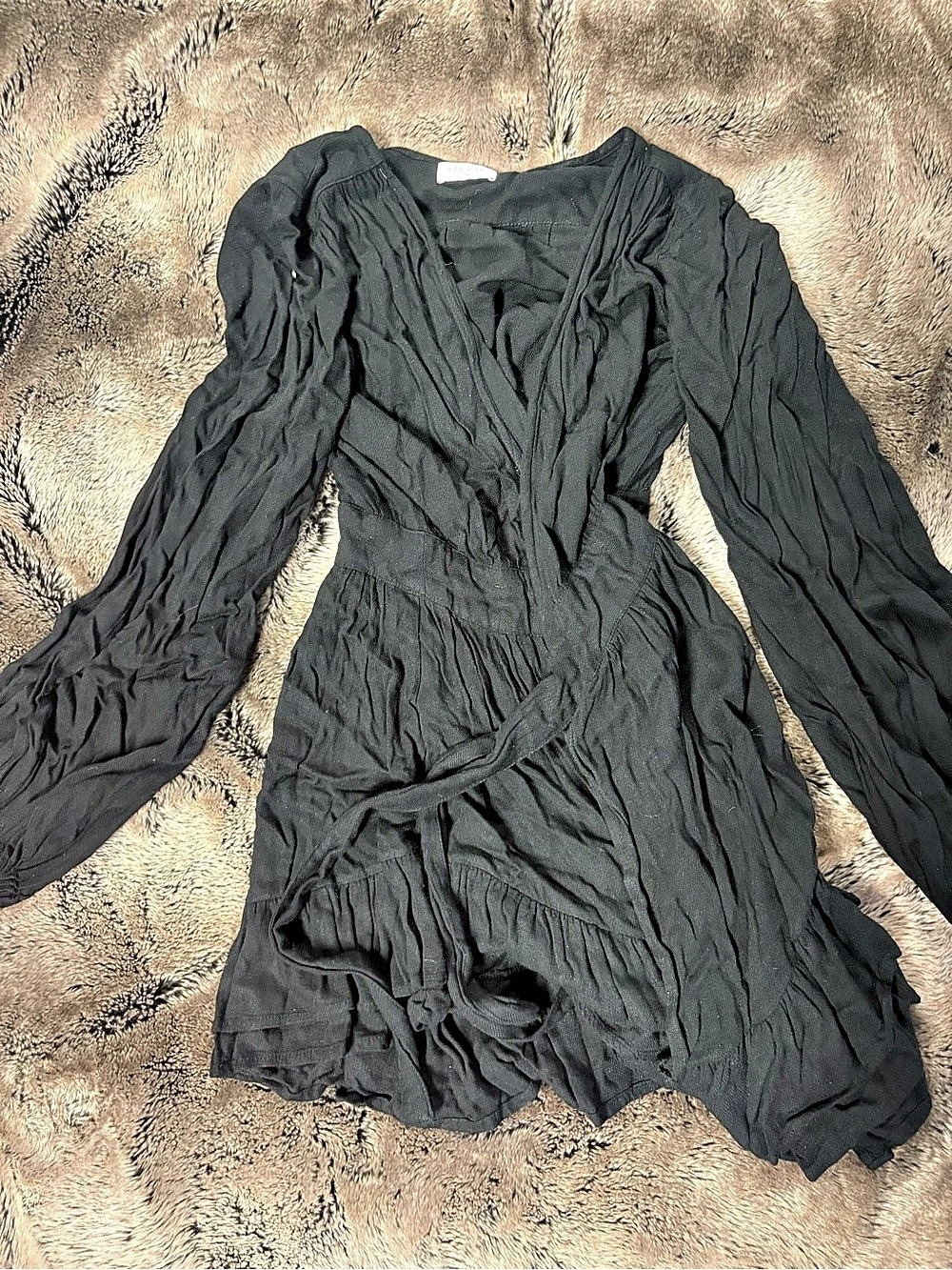 steele. Ruched Long Sleeve Mini Dress in Black Size Medium Like New